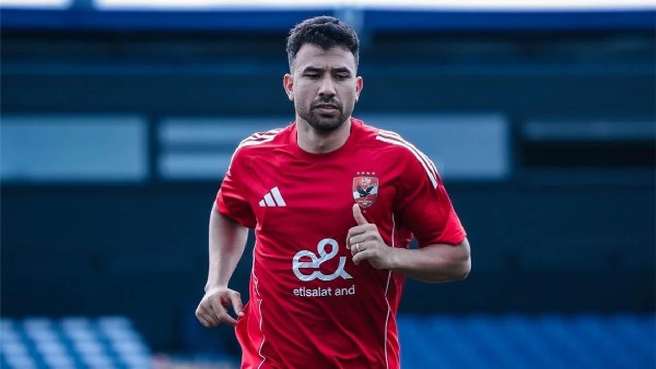فرج عامر يطالب ببقاء تريزيجيه: أتمنى ألا يرحل عن الأهلي